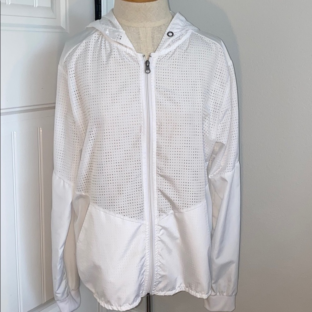 **SOLD** Daisy Fuentes white windbreaker